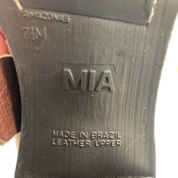 MIA Heeled Buckle - Picture 4 of 5